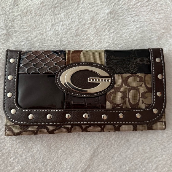 Handbags - Stylish Patchwork Wallet with Metallic Accents💎